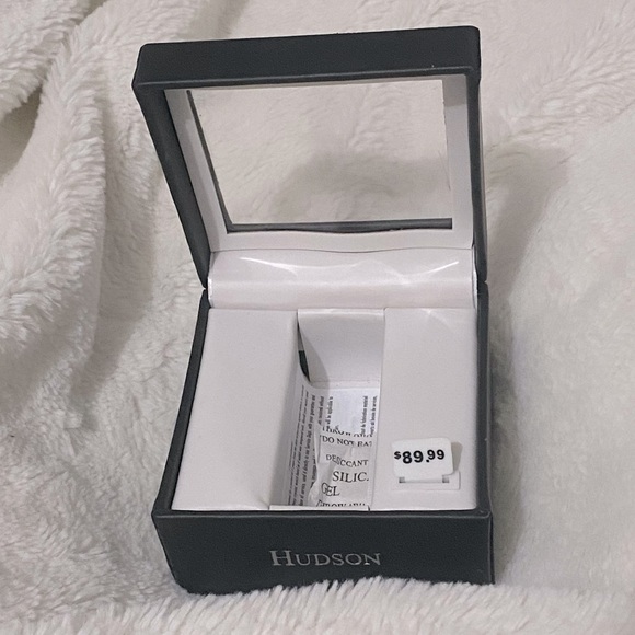 Hudson stainless steel back watch - Picture 9 of 10